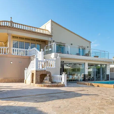 Constantinos O Completa Villa *