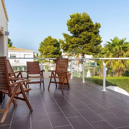 Constantinos O Completa Villa
