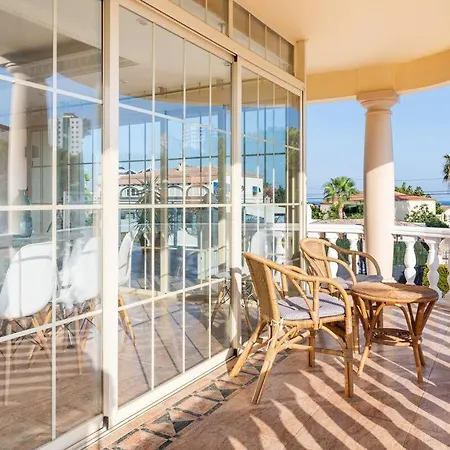 Constantinos O Completa Villa