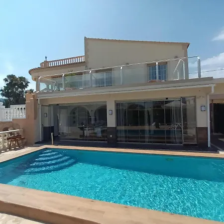 Constantinos Cerca De La Playa Calp